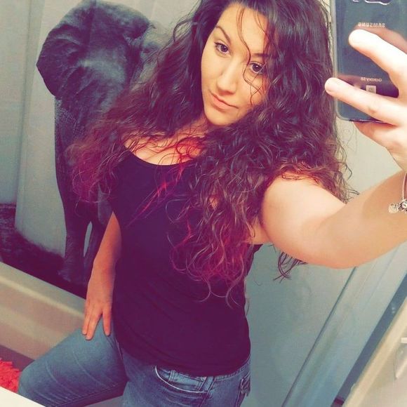 Meet your Posher, Ashley - Picture 1 of 1